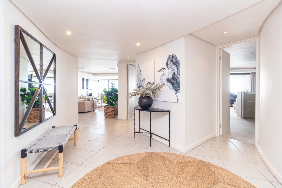 To Let 4 Bedroom Property for Rent in Camps Bay Western Cape